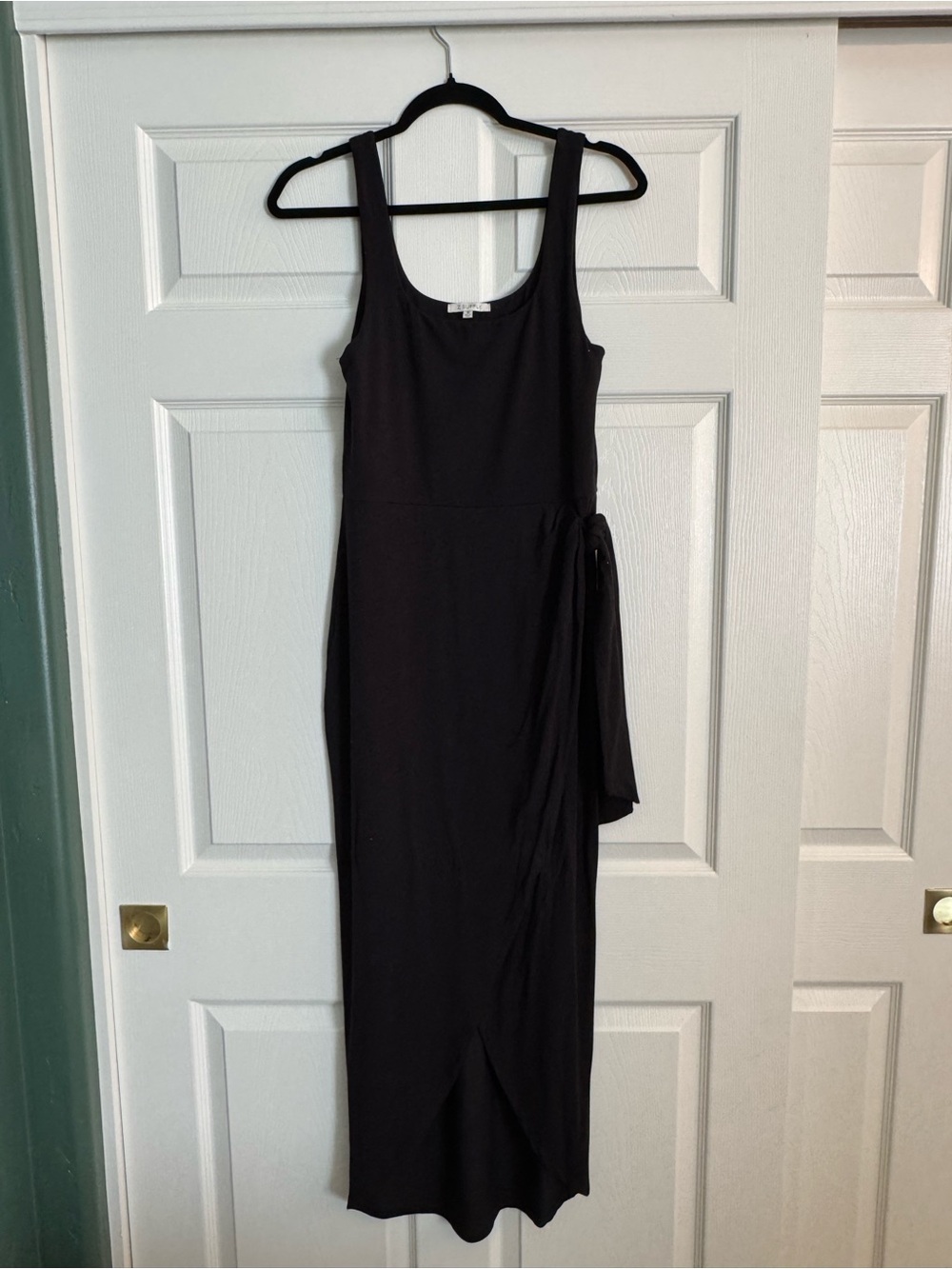 Classic Black Sleeveless Tie-Waist Maxi Dress